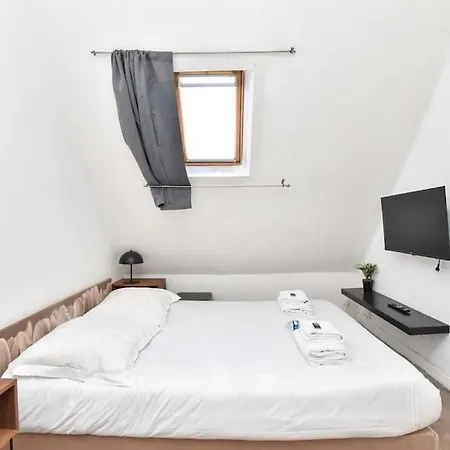 Apartmán Spontini Victor Hugo Cosy Studio