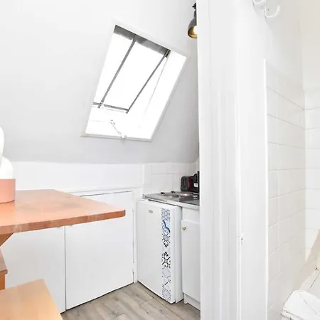 Spontini Victor Hugo Cosy Studio Paris
